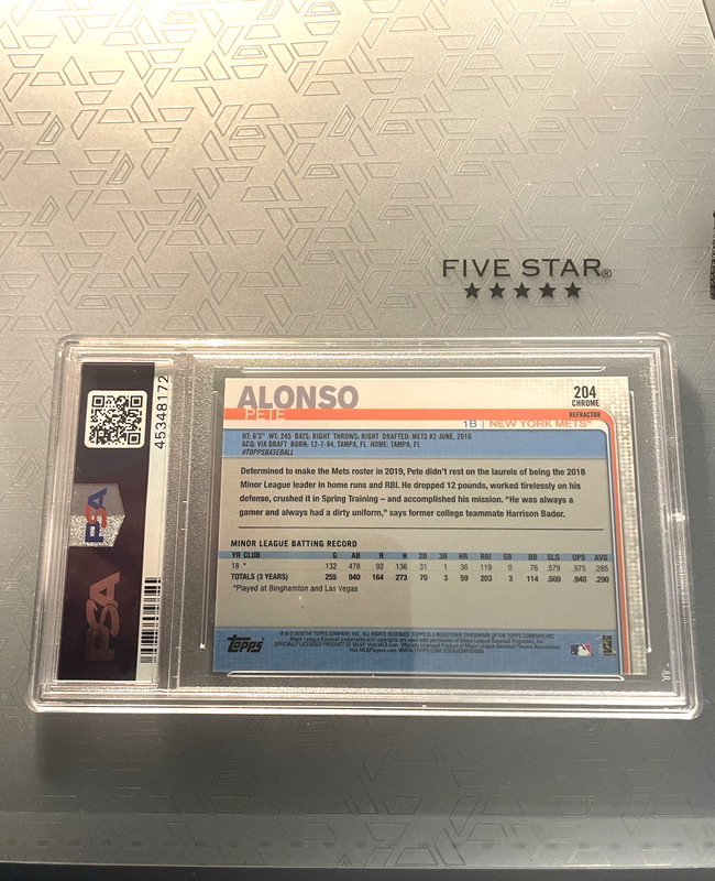 2019 Topps Chrome #204 Peter Alonso Refractor *Rookie of the year*  PSA 9🧨 view 2