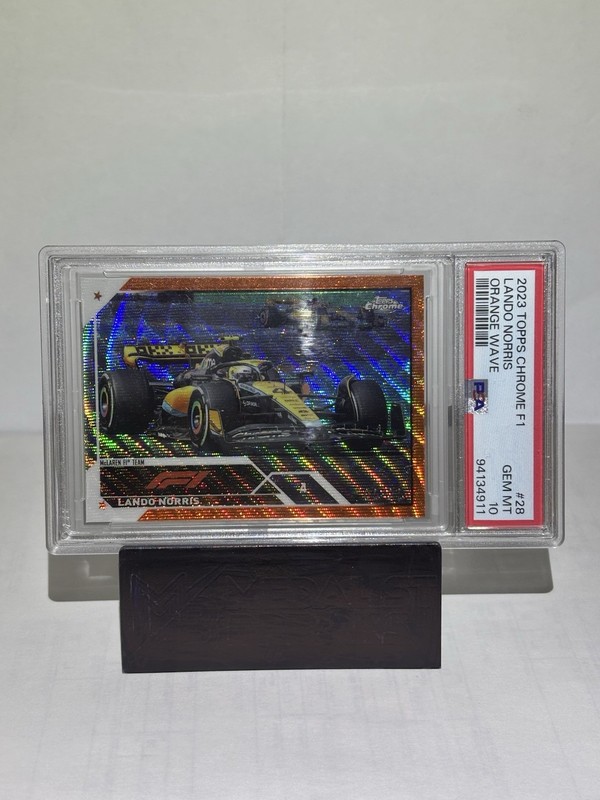 2023 Topps Chrome Formula 1 F1 Lando Norris  #28 Orange Wave /25 PSA 10