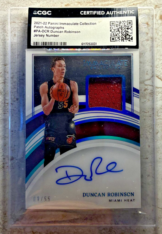 2021-22 Panini Immaculate Patch Auto Duncan Robinson Jersey Number /55 CGC Auth