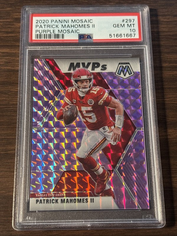 2020 Panini Mosaic Patrick Mahomes Purple PRIZM #297 /49 PSA 10 POP 14