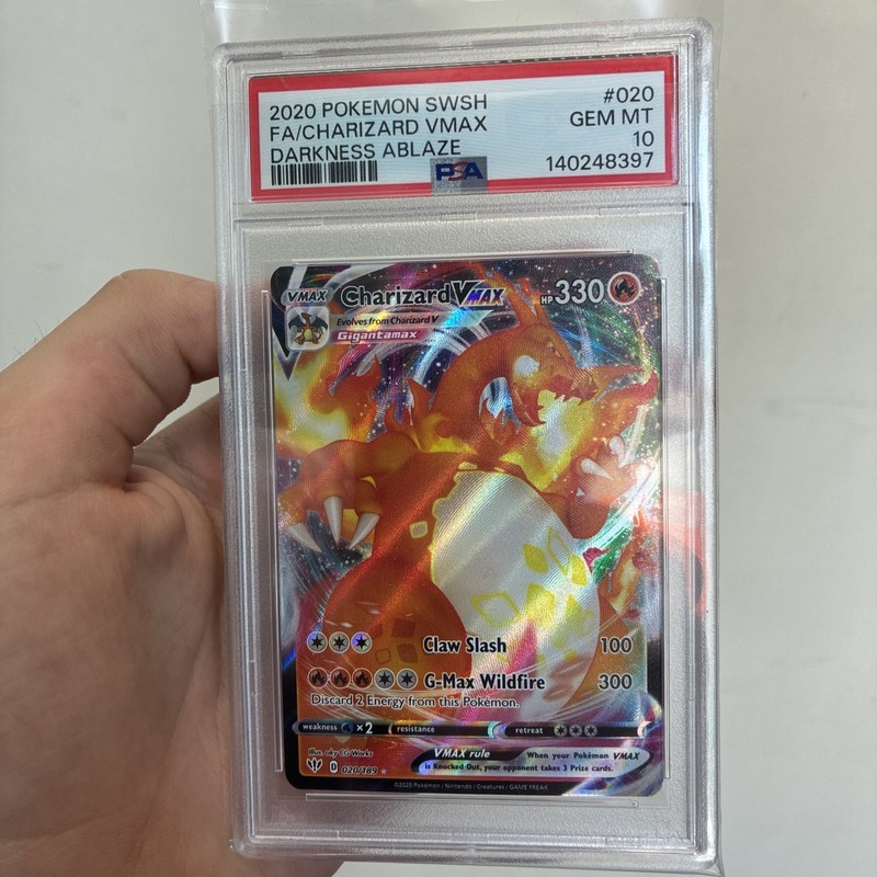 Pokémon Charizard VMAX 020/189 Darkness Ablaze Ultra Rare Holo PSA 10