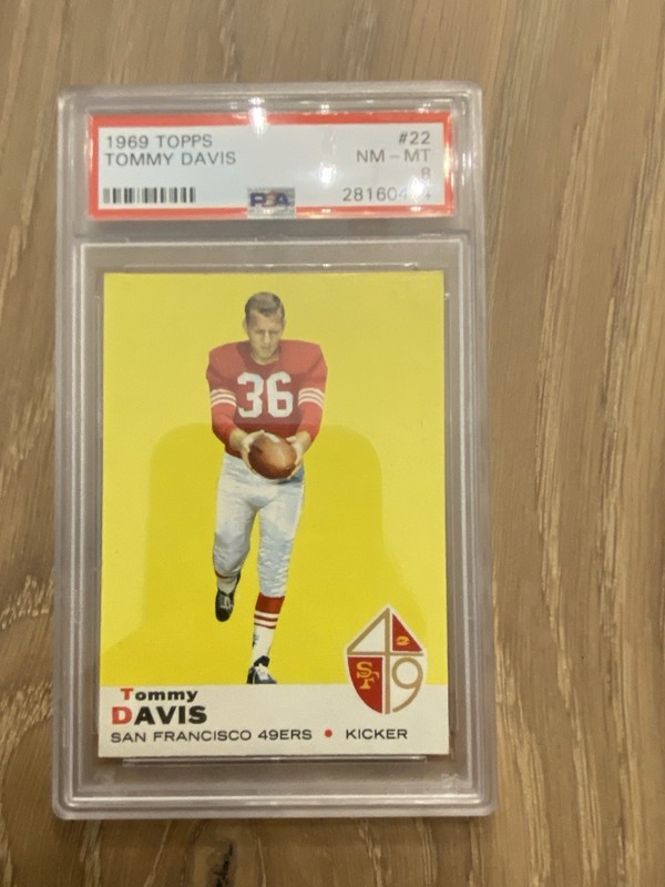 1969 Topps - Tommy Davis #22 PSA Graded 8