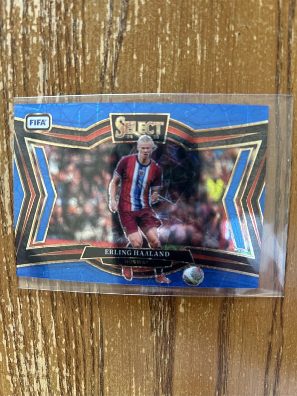 2024-25 Panini Select Fifa - Field Level Erling Haaland #215 Blue Lazer Prizm view 2