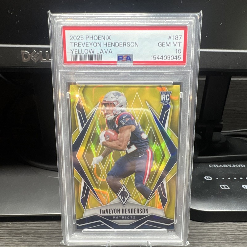 Panini Phoenix 2025 Treveyon Henderson #187 Yellow Lava PSA 10  Patriots !POP 1!