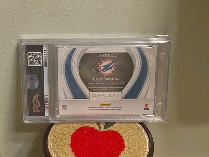 Tua Tagovailoa -2023 Immaculate Dolphin Patch Auto 08/20 Amazing Patch view 2