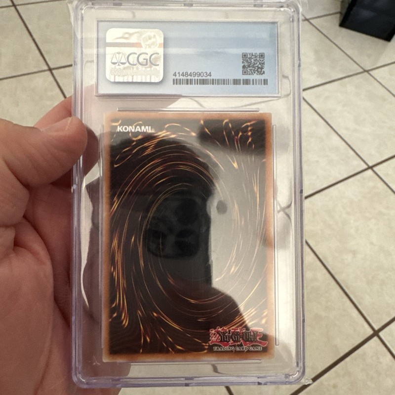 Yu-Gi-Oh Red-Eyes Black Dragon Ghost Rare GFP2-EN176 CGC 9 Mint Blue Label view 2