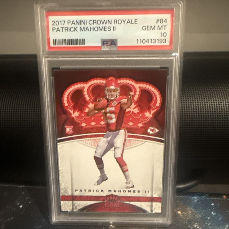 2017 Panini Preferred - Crown Royale Rookies Patrick Mahomes II #84 (RC)