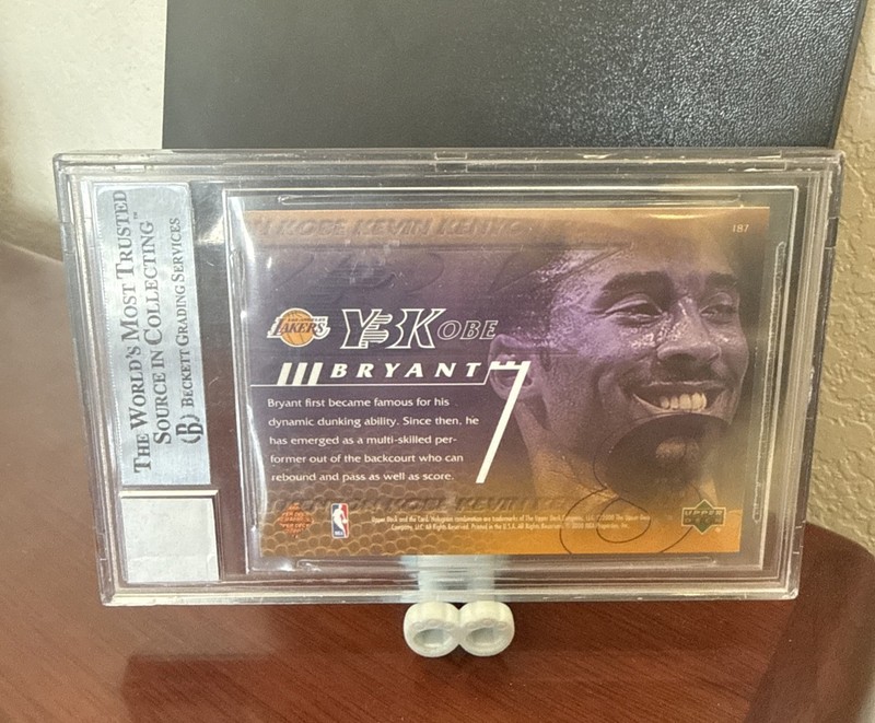 2007-08 Upper Deck Kobe Bryant Game Used Jersey Card Becket Encapsulated view 2