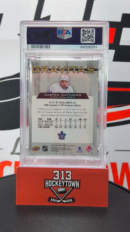 2021 Upper Deck Stature Gravitas Auston Matthews #G1 Green 038/125 PSA 8 view 2