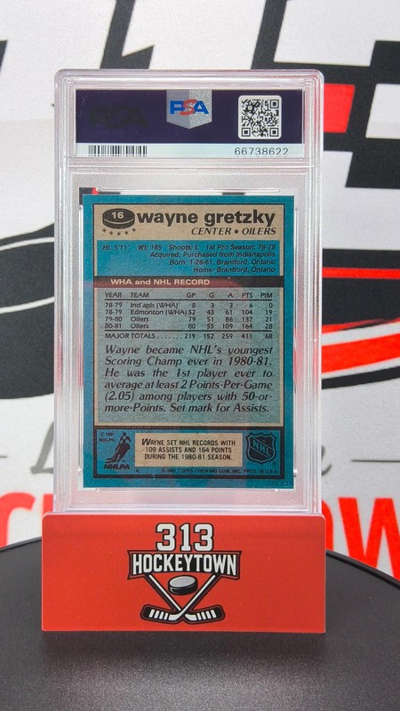 1981 Topps Wayne Gretzky #16 PSA 8 view 2