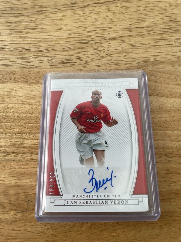 2020-21 Panini Chronicles Treasured Signatures Juan Sebastian Veron #TS-JSV /500