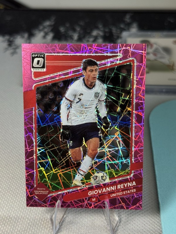 2021-22 Panini Donruss - Giovanni Reyna #164 Optic Pink Velocity /25