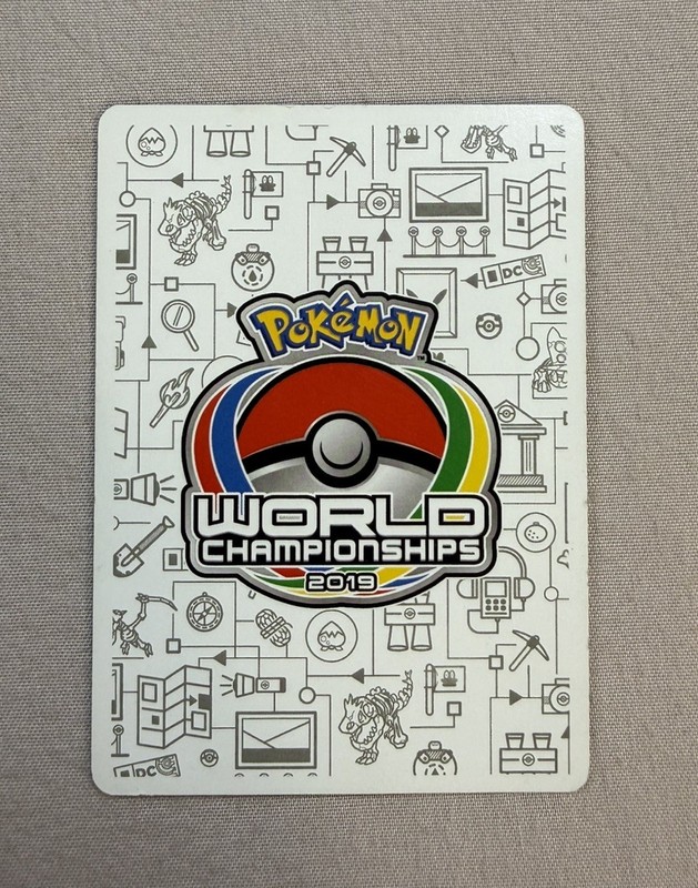 2019 Pokémon TCG Mewtwo & Mew GX Tag Team 71/236 World Championships view 2