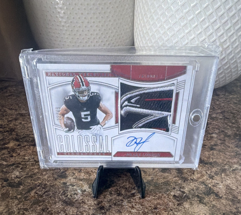 National Treasures 2024 Drake London Falcons Colossal CUSTOM Patch Auto READ⬇️