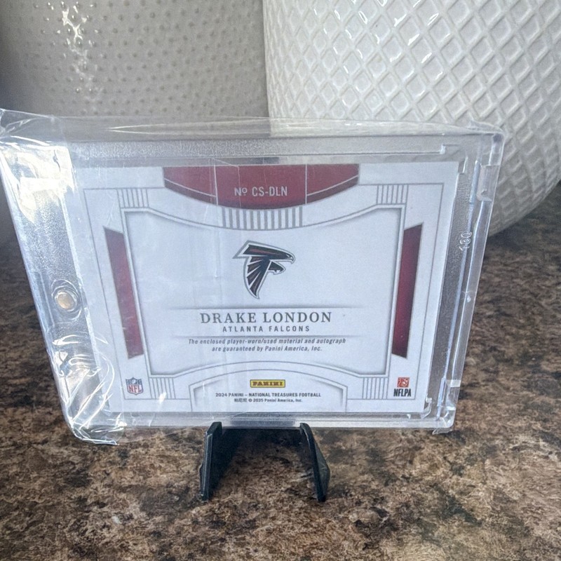 National Treasures 2024 Drake London Falcons Colossal CUSTOM Patch Auto READ⬇️ view 2