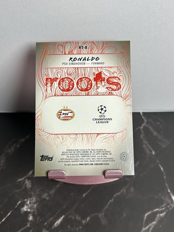 Topps UEFA Club 2025-26 Ronaldo Roots RT-8 PSV Eindhoven  view 2