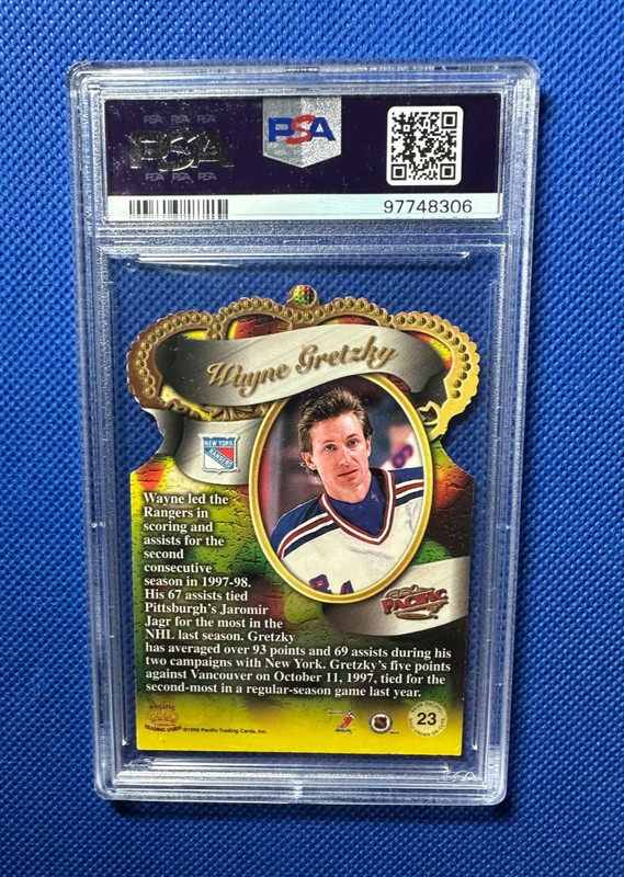 WAYNE GRETZKY DIE-CUTS 3/10 Pacific Gold Crown PSA 7 1998 (very RARE) AWESOME ! view 2