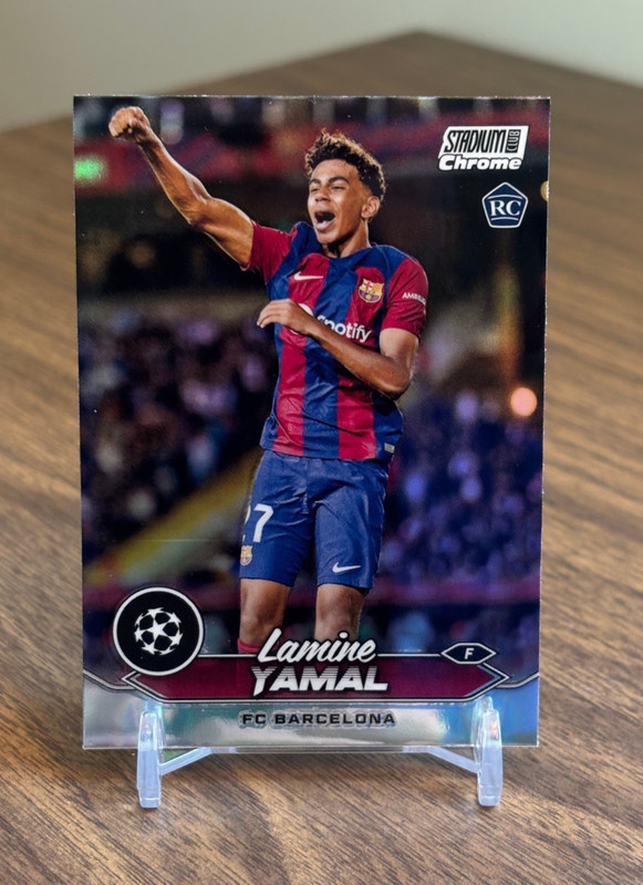 Lamine Yamal 2023-24 Topps Stadium Club Chrome UEFA UCC #27 Refractor Rookie RC