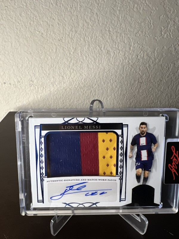 2022 Leaf Trinity Soccer Lionel Messi Patch Auto 2/15 beautiful 3 color patch!🔥