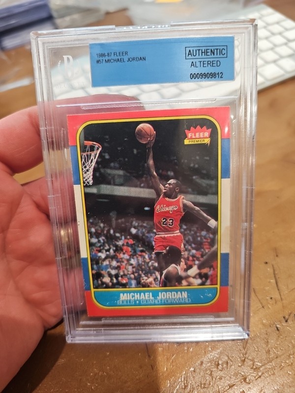 1986 MICHAEL JORDAN FLEER ROOKIE CARD #57 CHICAGO BULLS HOF ICONIC RC BECKETT