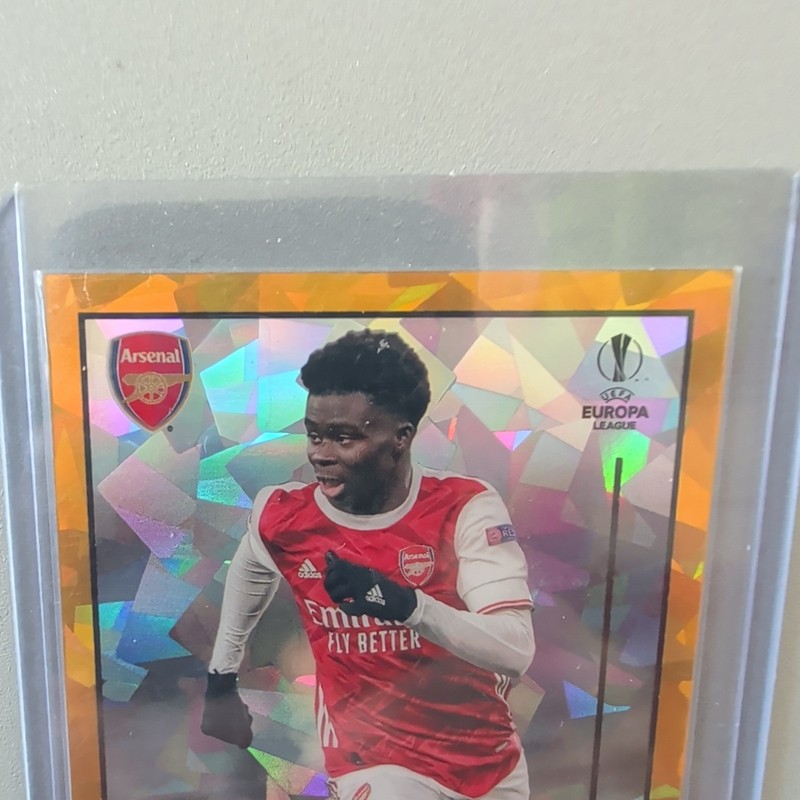 2020-21 Topps Merlin Chrome UCL Bukayo Saka Atomic Gold Refractor 30/50 Ars/Eng view 2