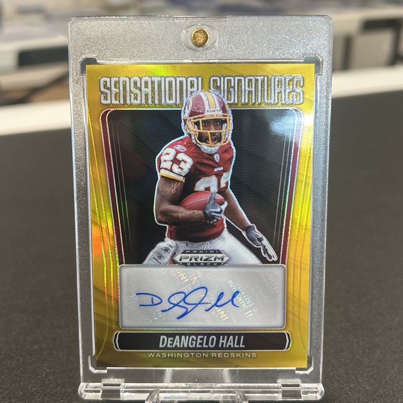 2025 Panini Prizm Black DeAngelo Hall Sensational Signatures Gold 10/10