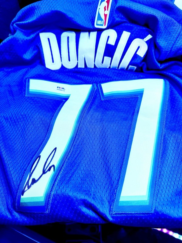 LUKA DONCIC signed Dallas Mavericks jersey - PSA authenticated
