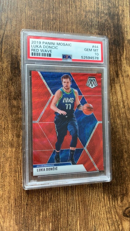 2019 Panini Mosaic Luka Doncic #44 Red Wave PSA 10