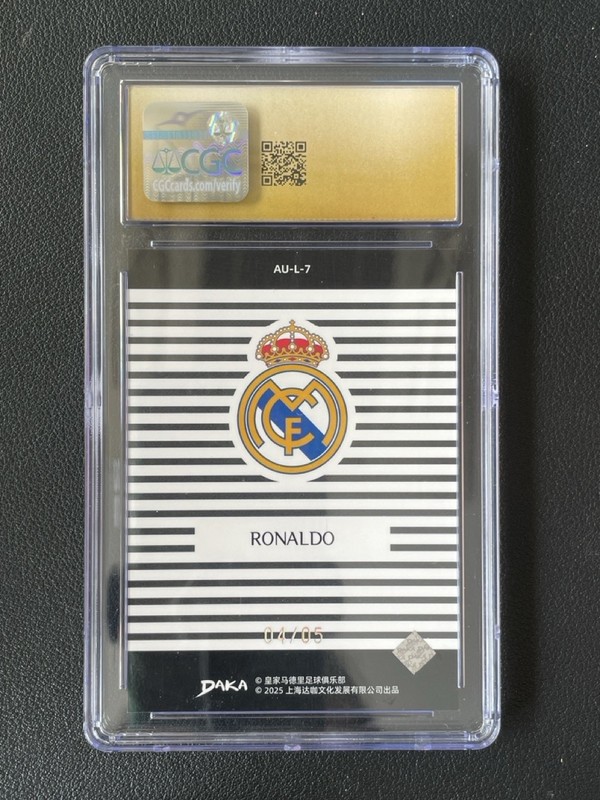 Ronaldo 2024-25 Daka Real Madrid Cf Holo Legend Autos Purple /05 CGC 10 Pristine view 2