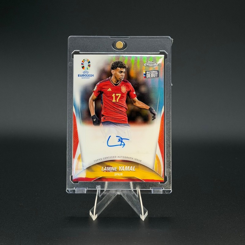 2024 Topps Chrome UEFA Euro Auto Lamine Yamal Debut Refractor Auto