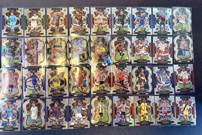 2025-26 Panini Prizm Rookie And Base Soccer Lot. 36 Cards