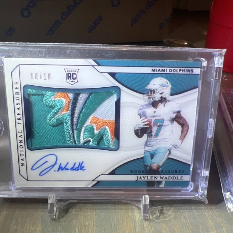 2021 National Treasures Jaylen Waddle RC Auto Patch #/10 RPA Bookend Sick Patch
