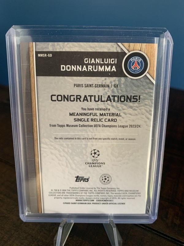 Topps Museum UCL 2023-24 Meaningful Material Relic Donnarumma PSG - Match Worn view 2