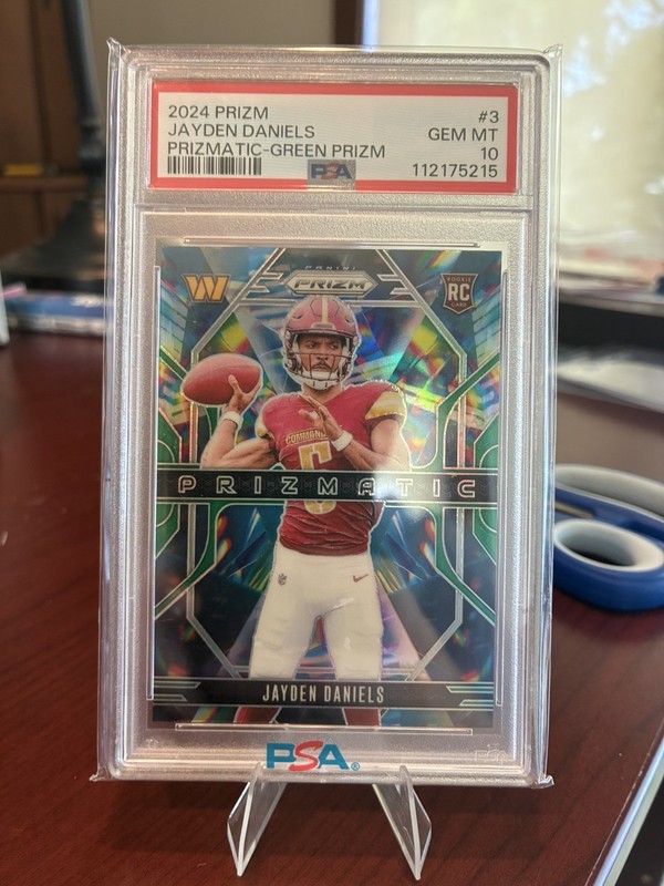 Panini Prizm Prizmatic Jayden Daniels #3 Green Prizm Rookie Commanders PSA 10
