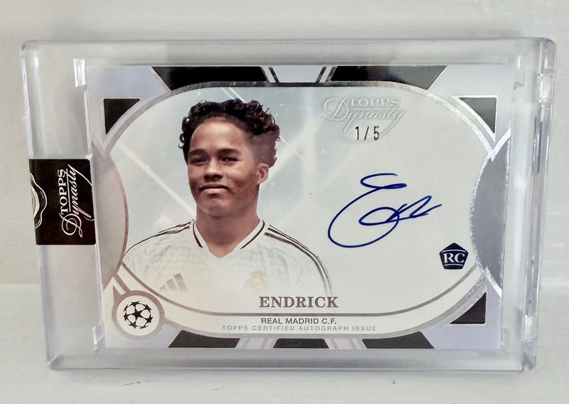 Endrick 1/5 Black Rookie Auto 2024-2025 Topps Dynasty UEFA Soccer Card