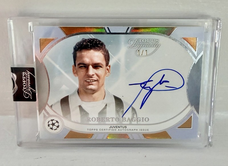 Roberto Baggio 1/1 One of One Gold Auto 2024-2025 Topps Dynasty UEFA Soccer Card