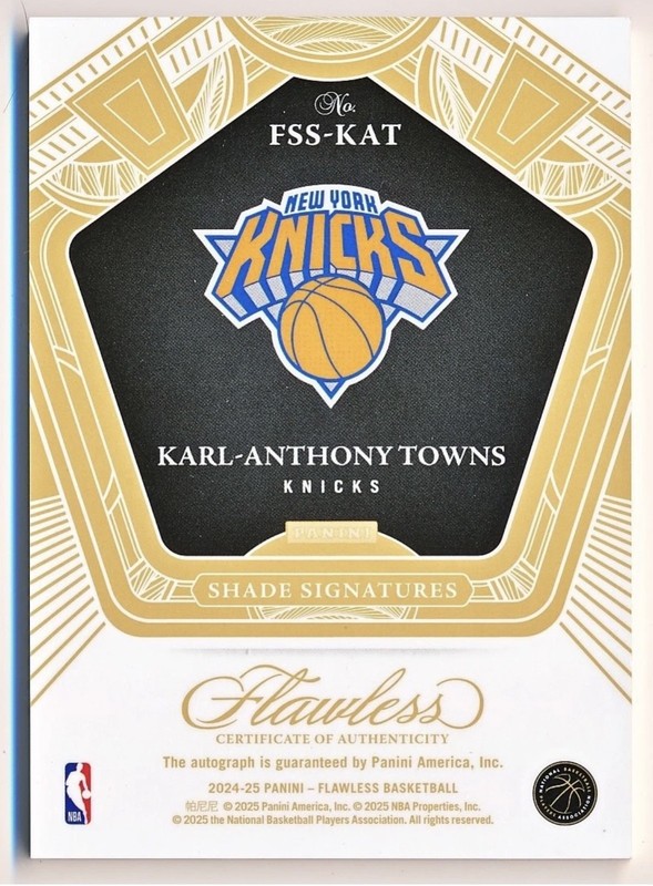 2024-25 Flawless Karl-Anthony Towns Shade Signatures Emerald Auto #FSS-KAT (3/5) view 2