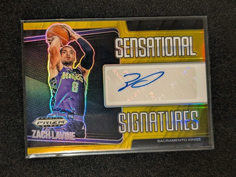 Zach Lavine 2024-25 Prizm Black Sensational Signatures Gold Auto /10