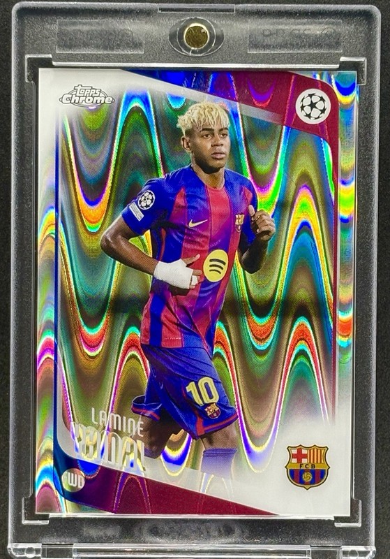 Lamine Yamal RARE LAVA  REFRACTOR TOPPS CHROME INVESTMENT CARD MINT