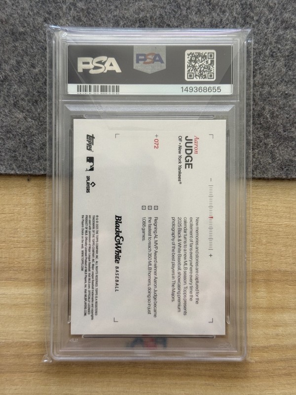 2025 Topps Black & White Aaron Judge PSA 10 Yankees 🔥 view 2