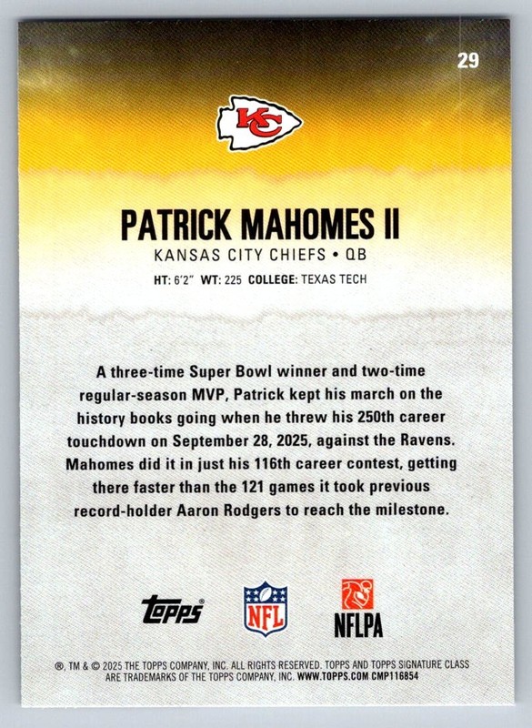 2025 Topps Signature Class Patrick Mahomes II #29 Kansas City Chiefs view 2