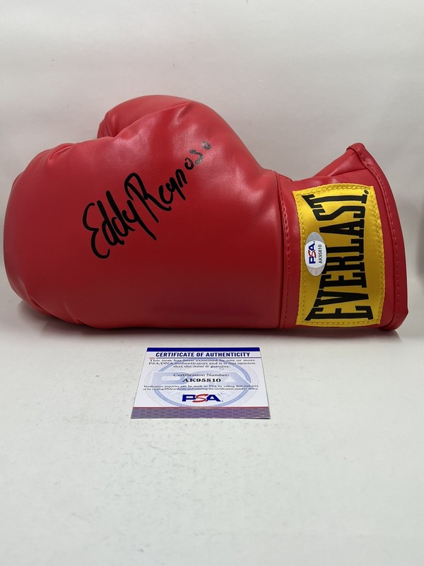 Trainer Eddy Reynoso Signed Red Everlast Training Glove PSA/DNA S/M Canelo