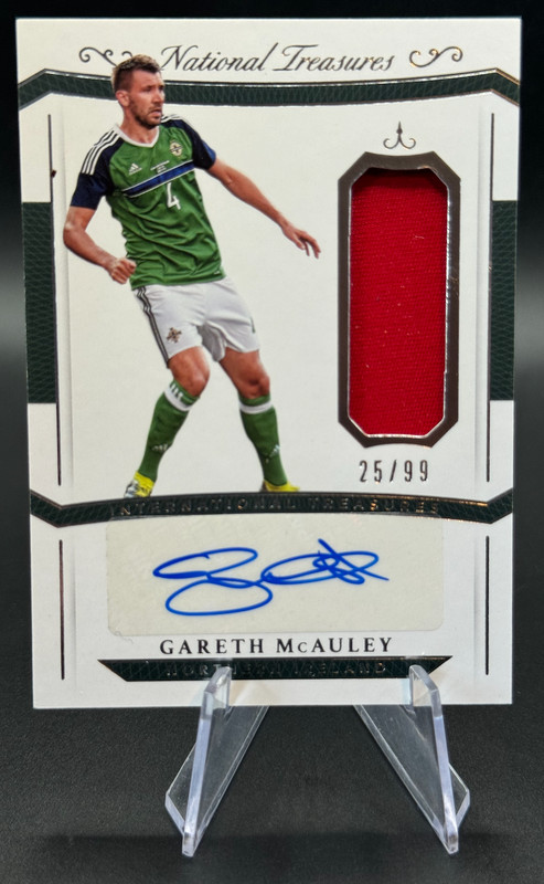 2018 Gareth McAuley /99 Panini National Treasures International Relic Auto
