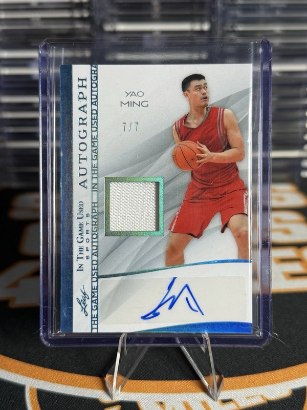 Yao Ming 7/7 Patch Auto 2025 Leaf In The Game Used Autograph Rockets SSP view 2