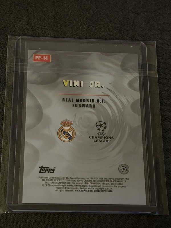 2024 Topps Chrome Vinicius Jr Power Players Refractor Real Madrid UCL Brazil view 2