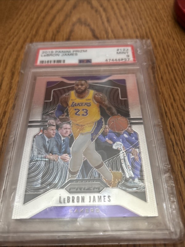 2019 Panini Prizm Lebron James PSA 9