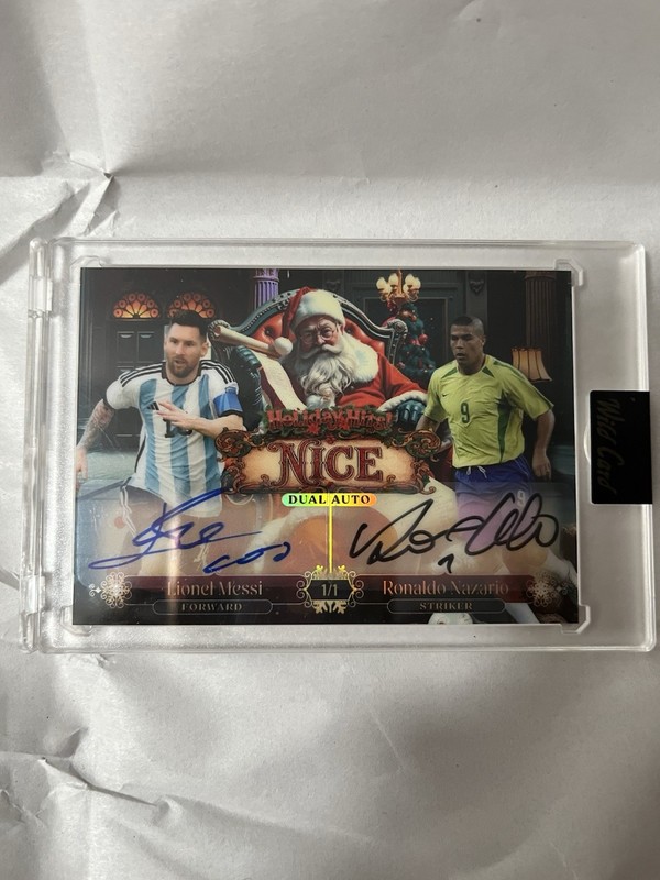 🚨2025 Authentic Wild Card Dual Auto 1/1 Lionel Messi Ronaldo Nazario Rare 🔥
