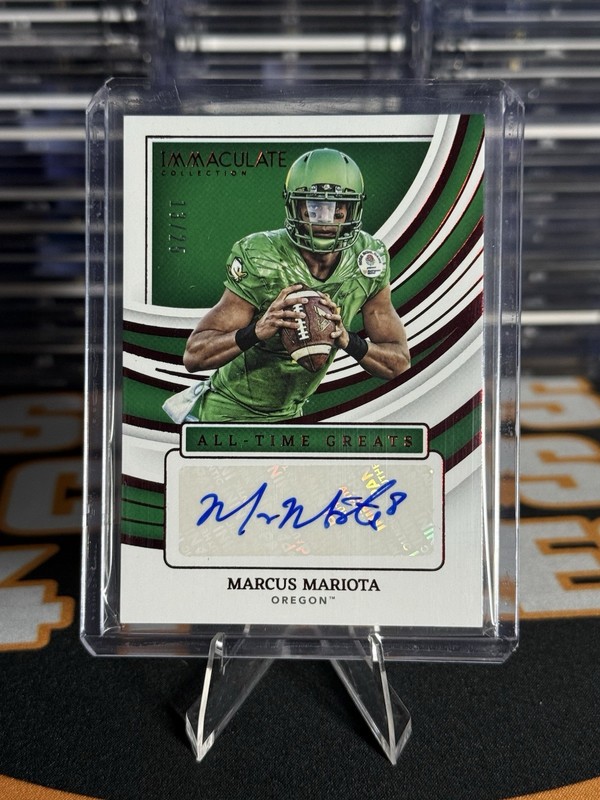 2022 Panini Immaculate Collection Collegiate - Marcus Mariota AUTO Ruby /25  view 2