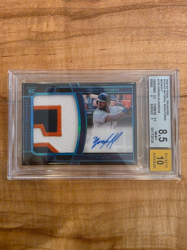 Best Hitter! 2020 National Treasures Rookie Patch Auto Yordan Alvarez /25 BGS...