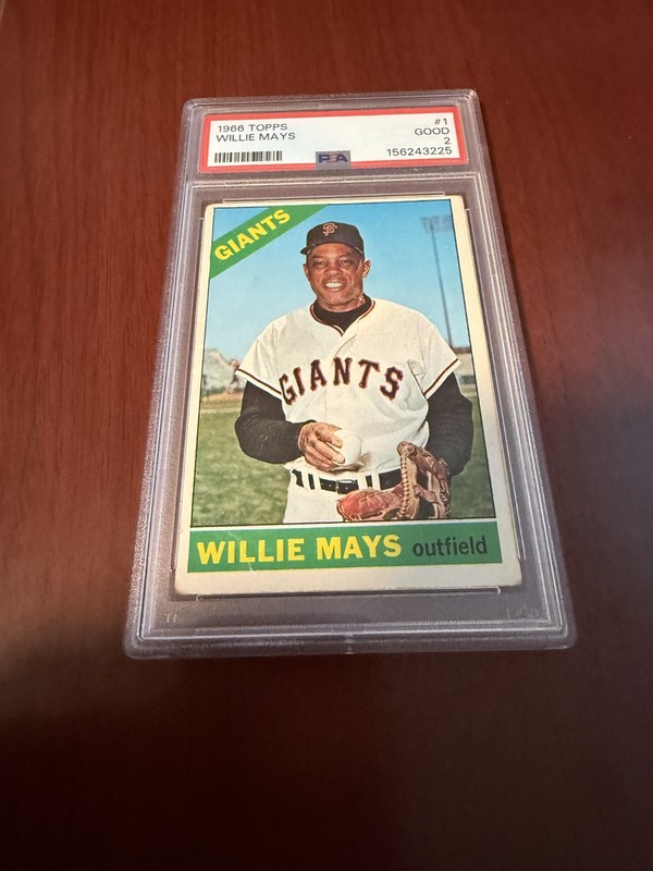 1966 Topps #1 Willie Mays HOF. PSA 2